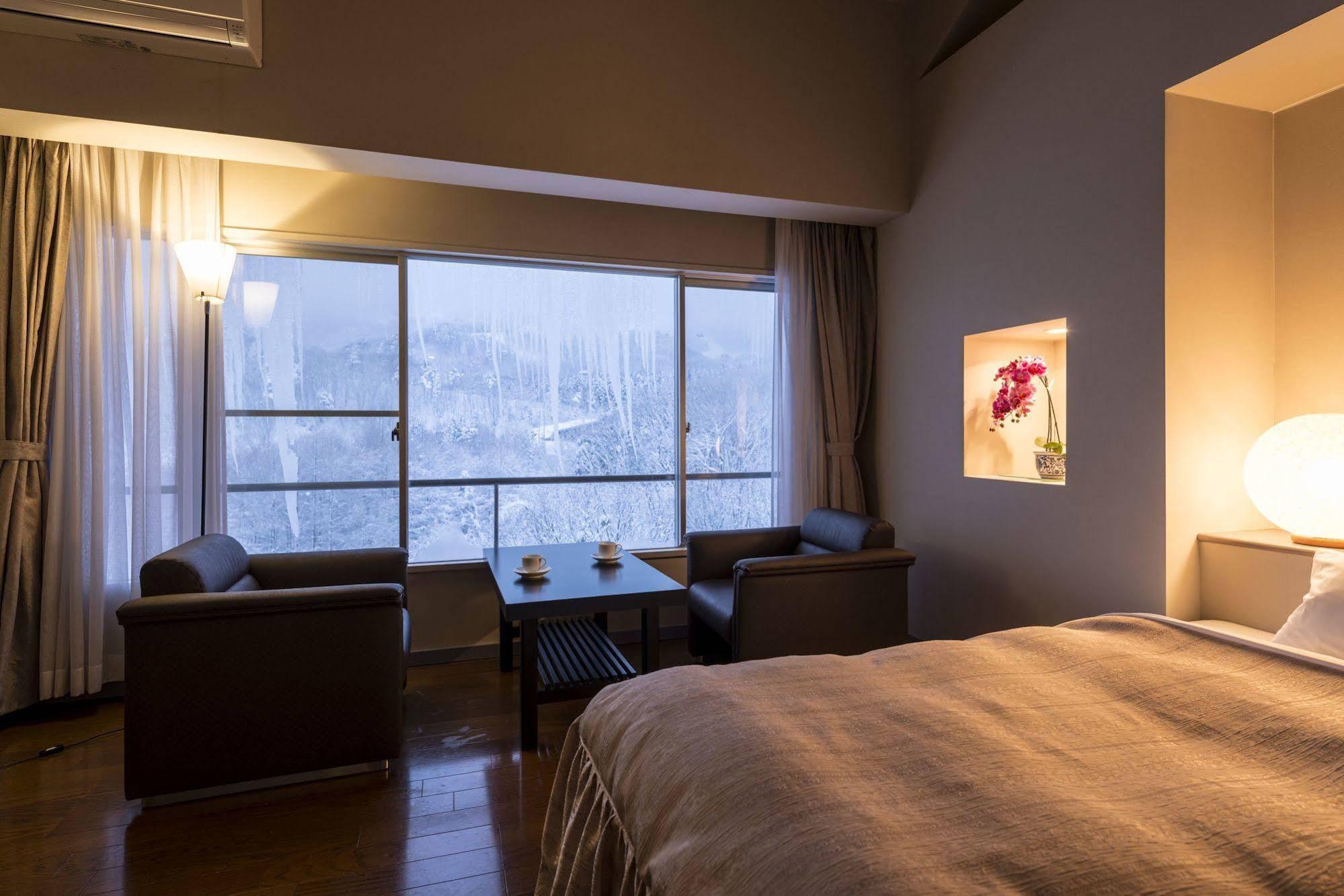 Takamiya Hotel Lucent Ямагата Экстерьер фото